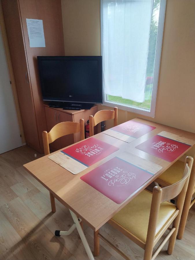 Mobil-Home Coin De Paradis En Cote D'Opale Sur Terrain Prive Et Sa Caravane Hermelinghen Bagian luar foto